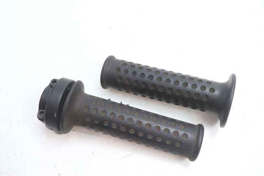 photo de MANOPOLE DELL'ACCELERATORE PIAGGIO MP3 LT 400 (2007 - 2012) - Vista principale
