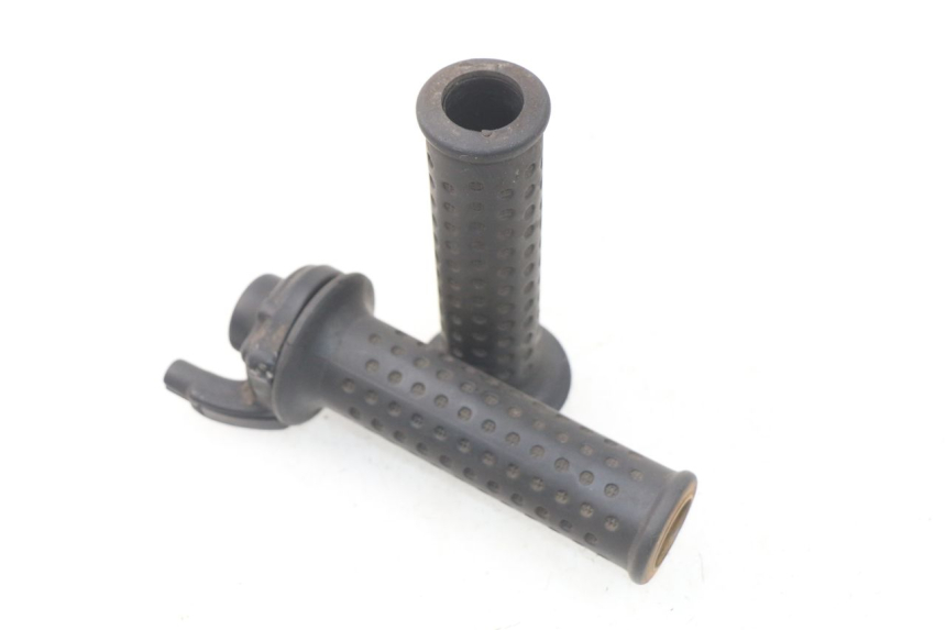 photo de MANOPOLE DELL'ACCELERATORE PIAGGIO MP3 125 (2006 - 2014) - Vista principale