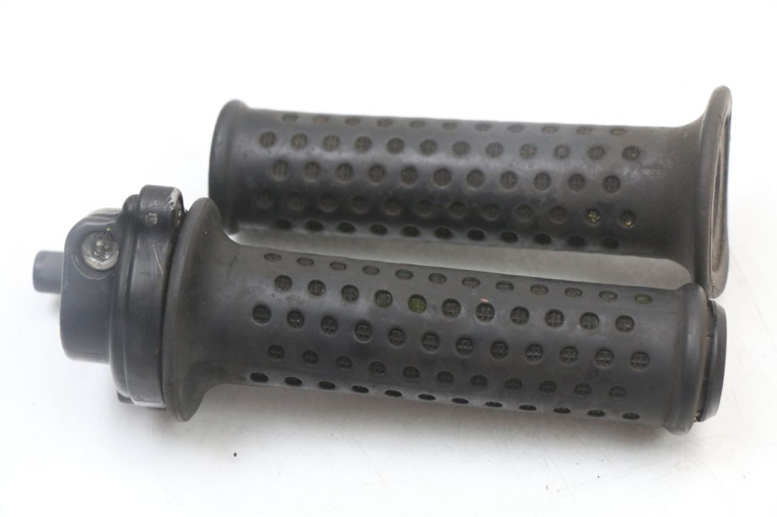 photo de MANOPOLE DELL'ACCELERATORE PIAGGIO MP3 125 (2006 - 2014) - Vista principale