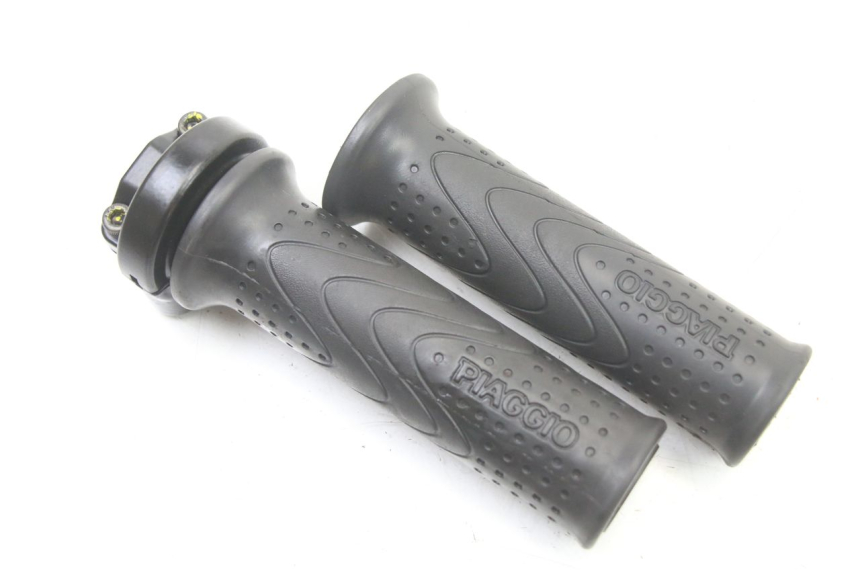 photo de MANOPOLE DELL'ACCELERATORE PIAGGIO MP3 500 (2014 - 2017) - Dettaglio del componente