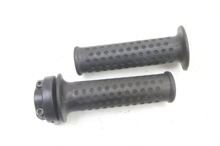 photo de MANOPOLE DELL'ACCELERATORE PIAGGIO MP3 500 (2011 - 2015) - Vista principale