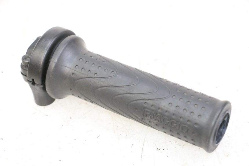 photo de MANOPOLE DELL'ACCELERATORE PIAGGIO MP3 500 (2014 - 2017) - Vista principale