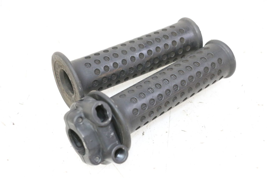 photo de MANOPOLE DELL'ACCELERATORE PIAGGIO MP3 RL 250 (2006 - 2010) - Zoom sullo stato d'uso