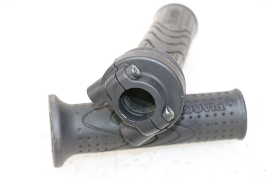 photo de MANOPOLE DELL'ACCELERATORE PIAGGIO MP3 500 (2011 - 2015) - Dettaglio del componente