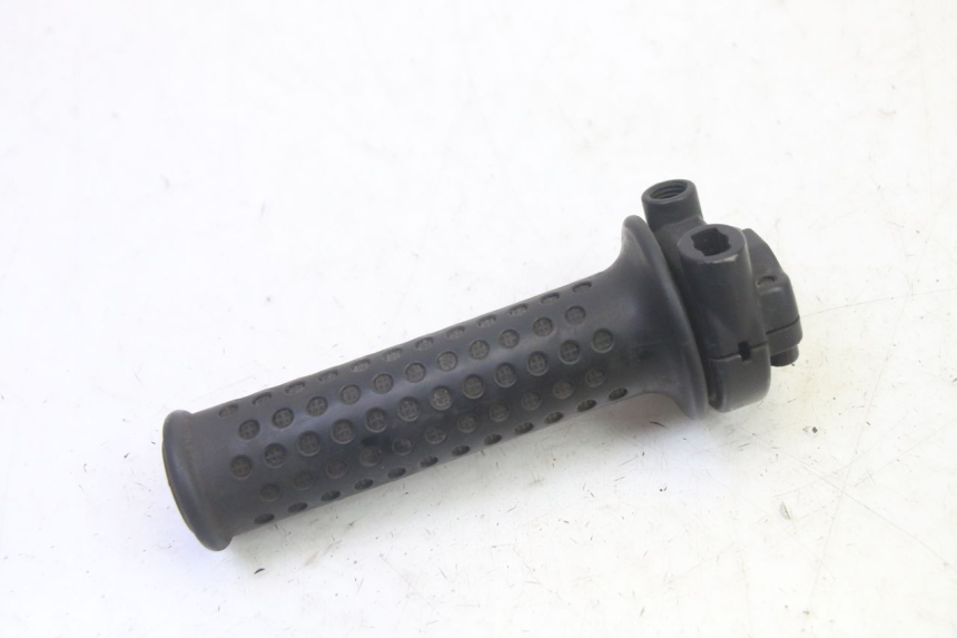 photo de MANOPOLE DELL'ACCELERATORE PIAGGIO MP3 RL 250 (2006 - 2010) - Altra angolazione