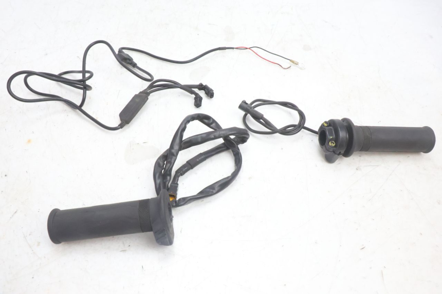 photo de ACCELERATORE PIAGGIO MP3 500 (2016 - 2018) - Vista principale