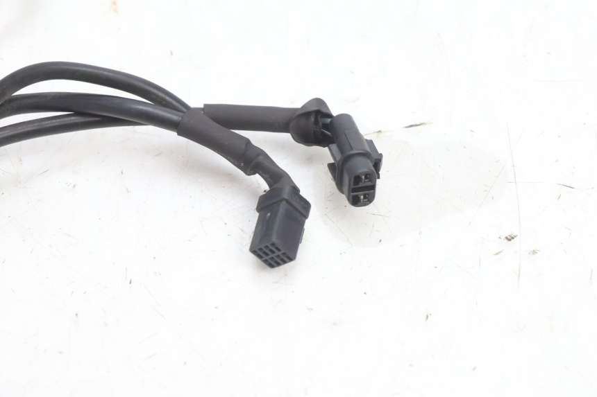 photo de ACCELERATORE PIAGGIO MP3 500 (2016 - 2018) - Caratteristiche distintive