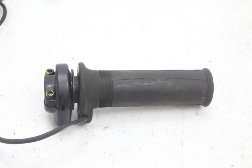 photo de ACCELERATORE PIAGGIO MP3 500 (2016 - 2018) - Altra angolazione