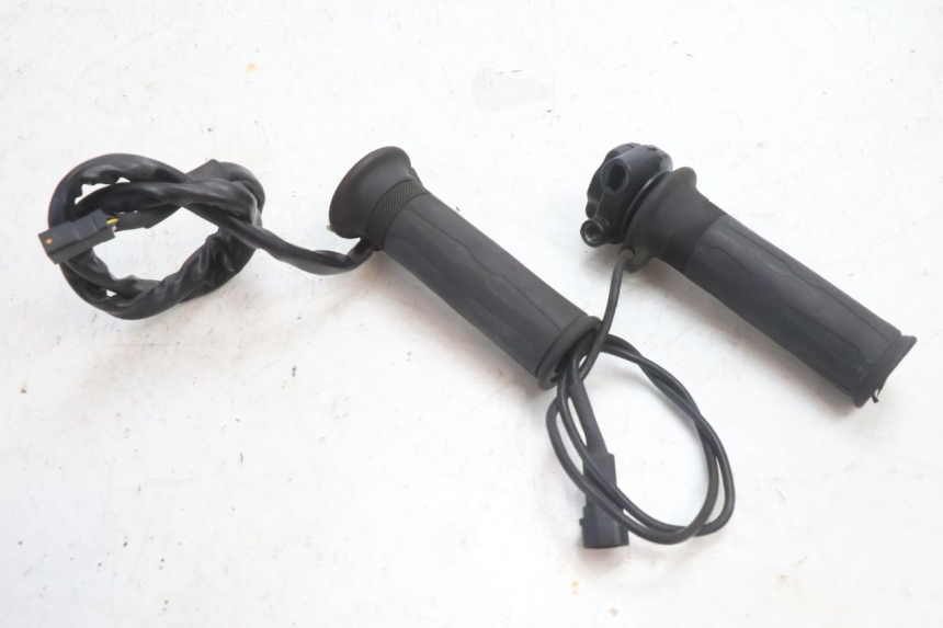 photo de ACCELERATORE PIAGGIO MP3 500 (2016 - 2018) - Vista d'insieme del prodotto