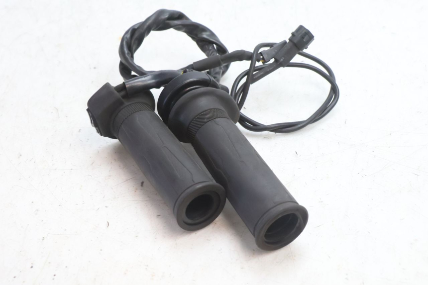 photo de ACCELERATORE PIAGGIO MP3 500 (2016 - 2018) - Ricambio usato controllato