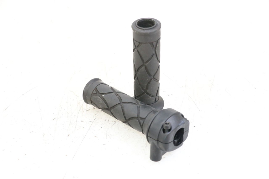 photo de Manopola dell'acceleratore YAMAHA NEOS NEO'S 4T 50 (2008 - 2016) - Vista principale