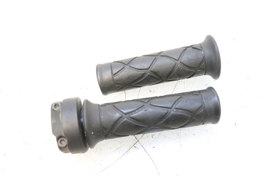 photo de Manopola dell'acceleratore YAMAHA NEOS NEO'S 4T 50 (2008 - 2016) - Vista principale