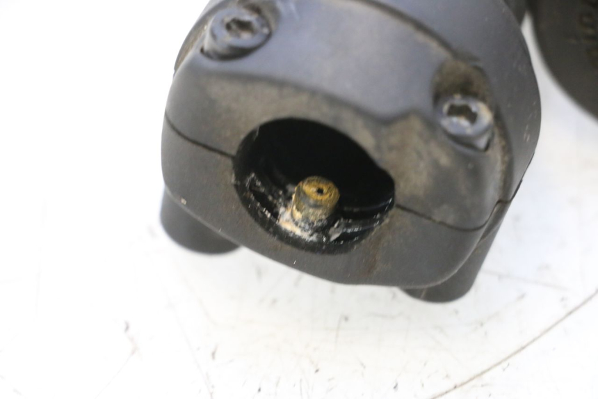 photo de Manopola dell'acceleratore YAMAHA NEOS NEO'S 4T 50 (2008 - 2016) - Zoom sullo stato d'uso