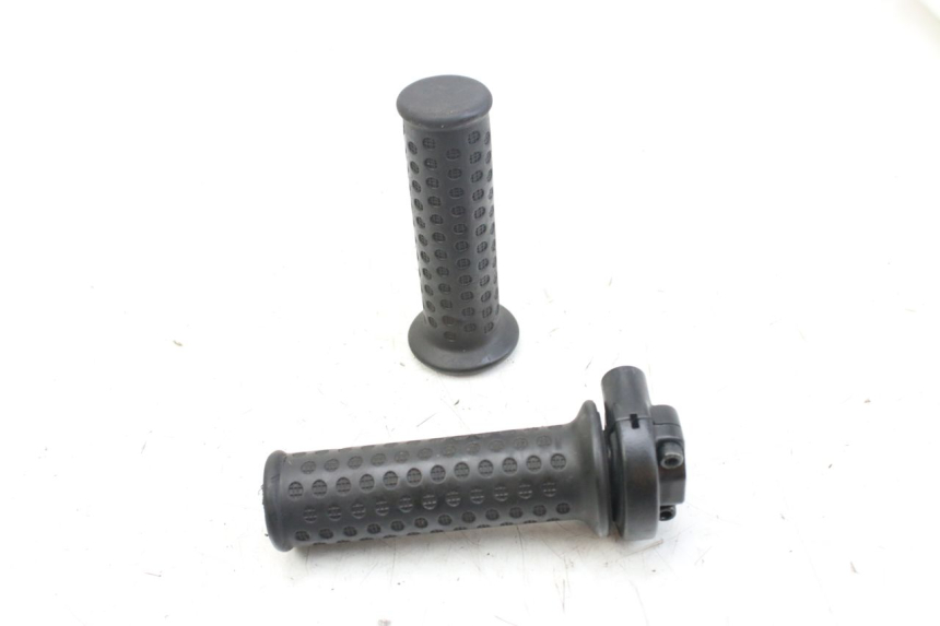 photo de MANOPOLE DELL'ACCELERATORE PIAGGIO NEW TYPHOON 50 (2018 - 2021) - Vista d'insieme del prodotto