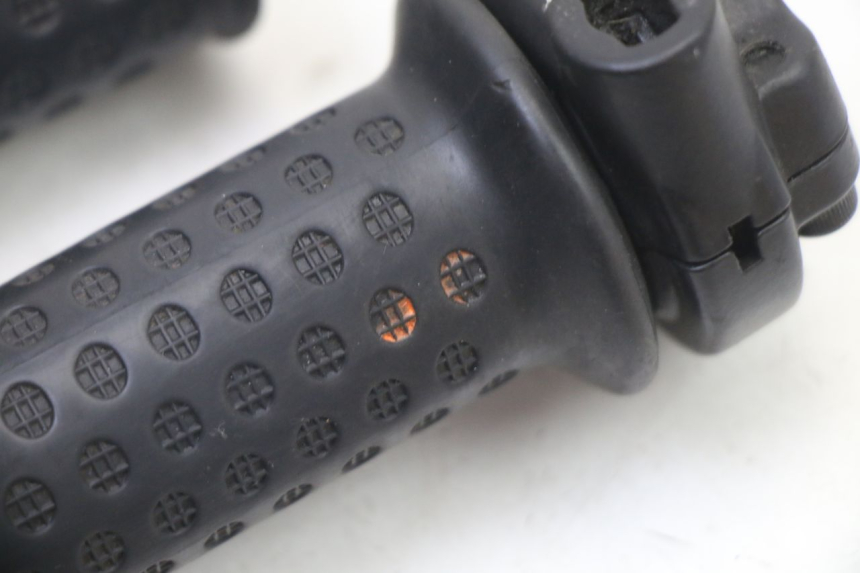 photo de MANOPOLE DELL'ACCELERATORE PIAGGIO NEW TYPHOON 50 (2018 - 2021) - Vista d'insieme del prodotto