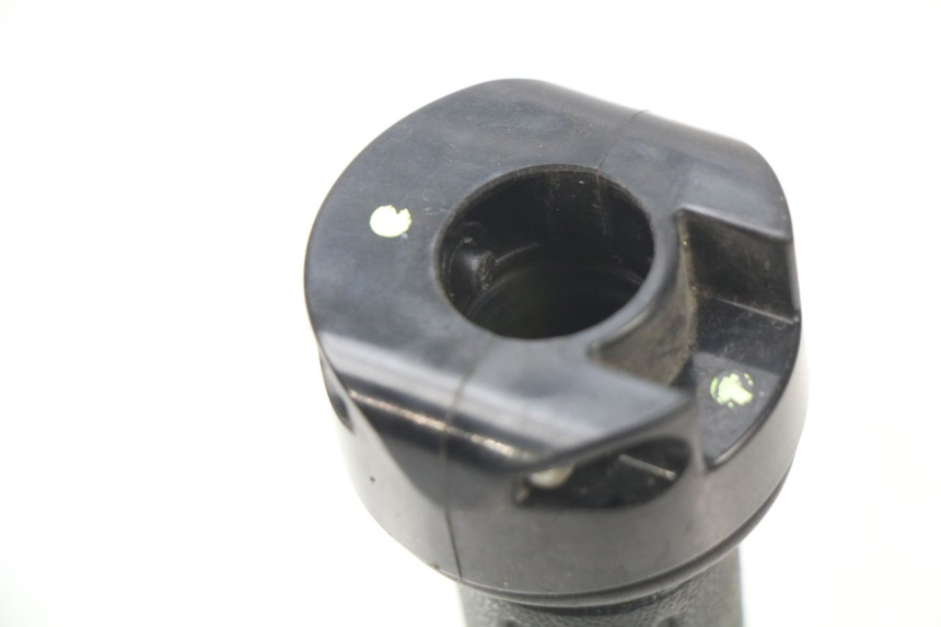 photo de MANOPOLE DELL'ACCELERATORE HONDA NHX LEAD 110 (2008 - 2010) - Zoom sullo stato d'uso