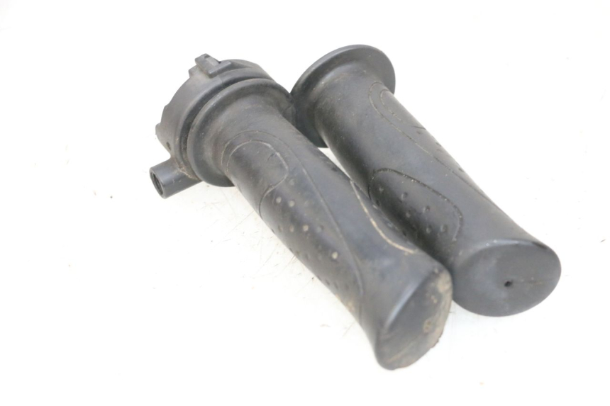 photo de MANOPOLE DELL'ACCELERATORE SYM ORBIT III 3 4T 50 (2018 - 2021) - Vista principale