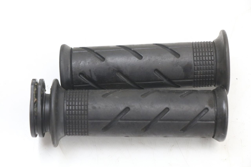 photo de MANOPOLE DELL'ACCELERATORE HONDA PCX (JF28) 125 (2009 - 2011) - Altra angolazione