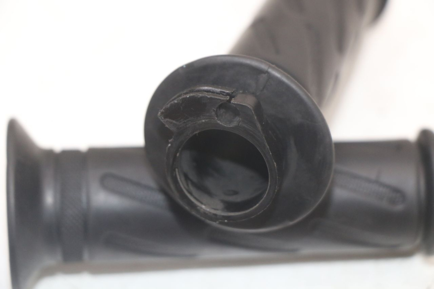 photo de ACCELERATORE PEUGEOT STREETZONE 4T 50 (2018 - 2023) - Zoom sullo stato d'uso