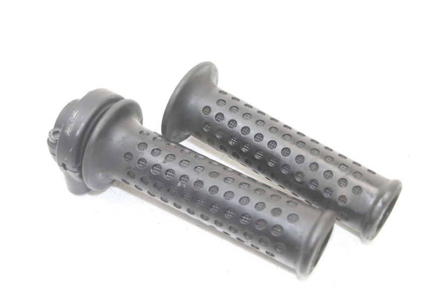 photo de MANOPOLE DELL'ACCELERATORE PIAGGIO MP3 LT 400 (2007 - 2012) - Dettaglio del componente