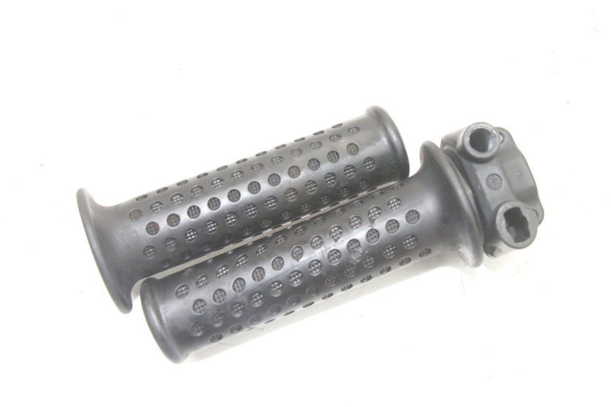 photo de MANOPOLE DELL'ACCELERATORE PIAGGIO MP3 LT 400 (2007 - 2012) - Zoom sullo stato d'uso