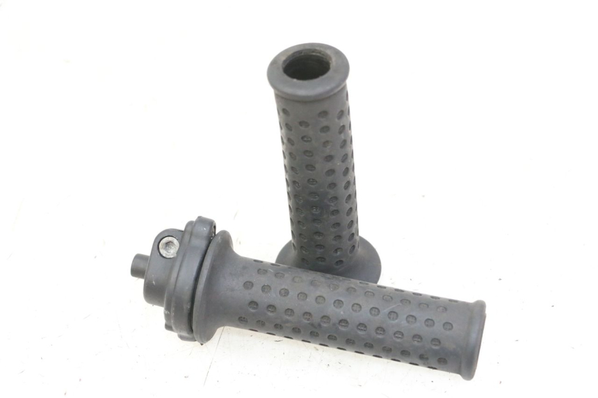 photo de ACCELERATORE PIAGGIO VESPA GRANTURISMO 200 (2004 - 2005) - Zoom sullo stato d'uso