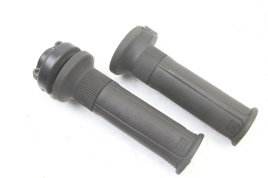 photo de Manopola dell'acceleratore PIAGGIO VESPA LX IE 125 (2010 - 2012) - Vista principale