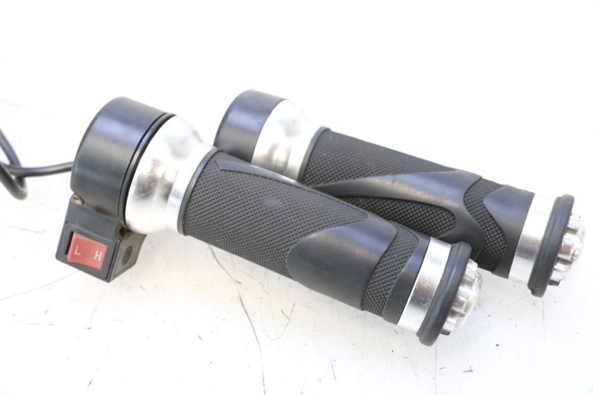photo de ACCELERATORE EFUN PUSA 1 - Dettaglio del componente