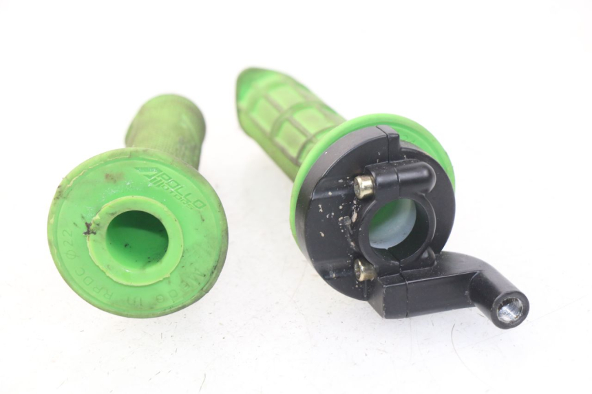 photo de MANOPOLE DELL'ACCELERATORE APOLLO RFZ 150 - Altra angolazione