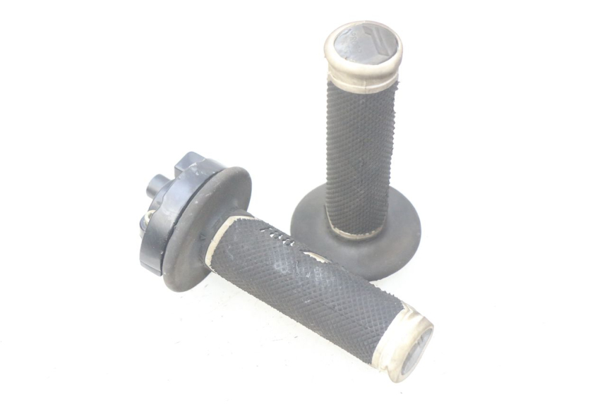 photo de MANOPOLE DELL'ACCELERATORE APOLLO RFZ 125 - Vista principale