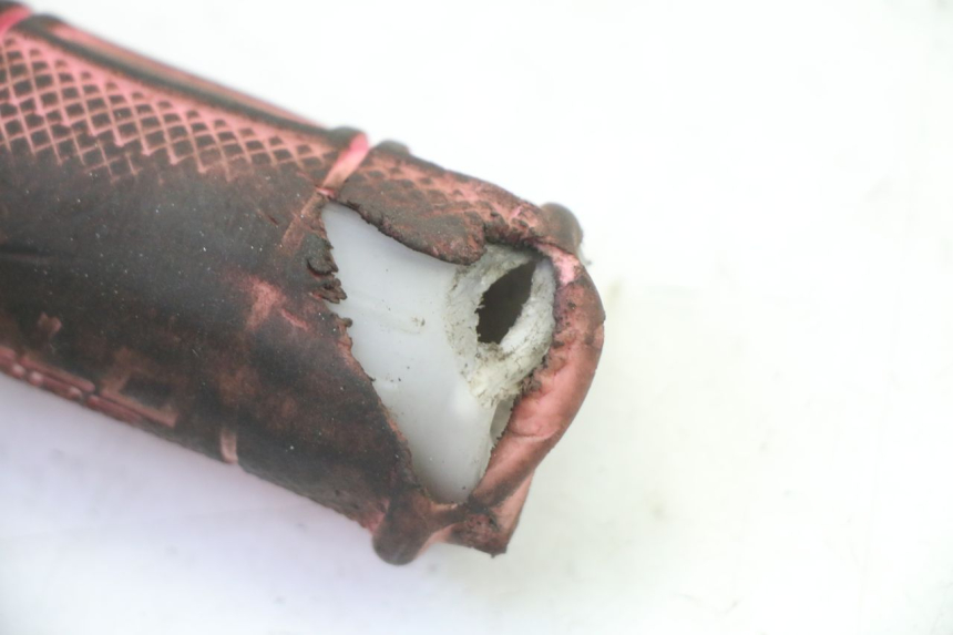 photo de MANOPOLE DELL'ACCELERATORE APOLLO RFZ 150 - Dettagli dei punti di fissaggio