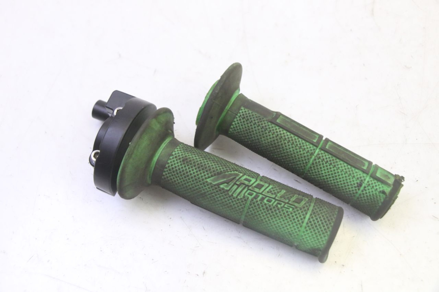 photo de MANOPOLE DELL'ACCELERATORE APOLLO RFZ 125 - Zoom sullo stato d'uso