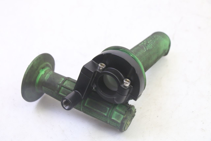 photo de MANOPOLE DELL'ACCELERATORE APOLLO RFZ 125 - Primo piano tecnico