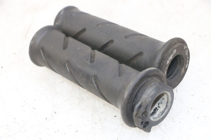 photo de ACCELERATORE PEUGEOT SATELIS 125 (2013 - 2018) - Vista principale