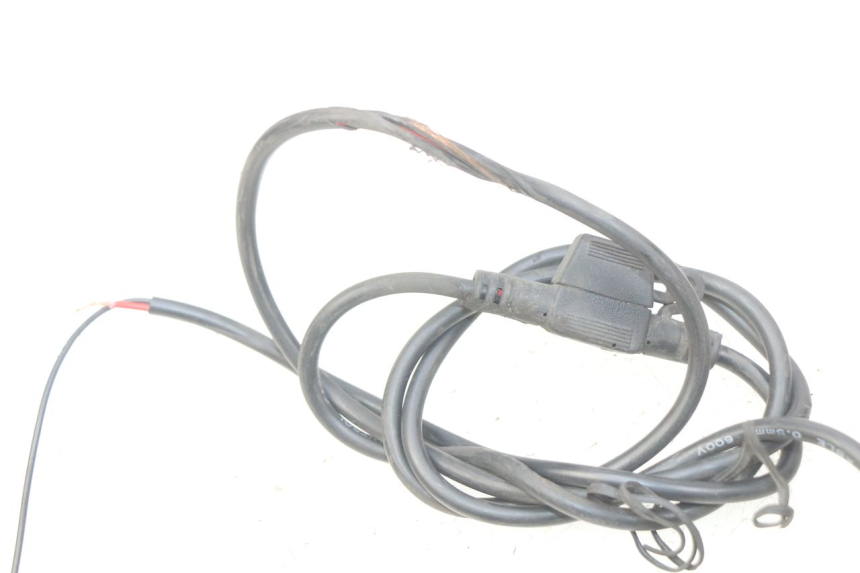 photo de MANOPOLE DELL'ACCELERATORE SUZUKI SIXTEEN 125 (2008 - 2010) - Altra angolazione