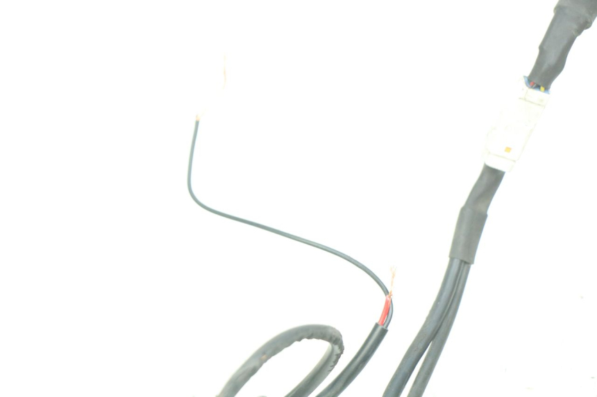 photo de MANOPOLE DELL'ACCELERATORE SUZUKI SIXTEEN 125 (2008 - 2010) - Marcature e riferimenti originali