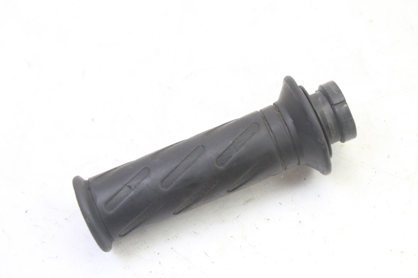 photo de ACCELERATORE PEUGEOT SPEEDFIGHT 3 AIR 50 (2009 - 2015) - Zoom sullo stato d'uso