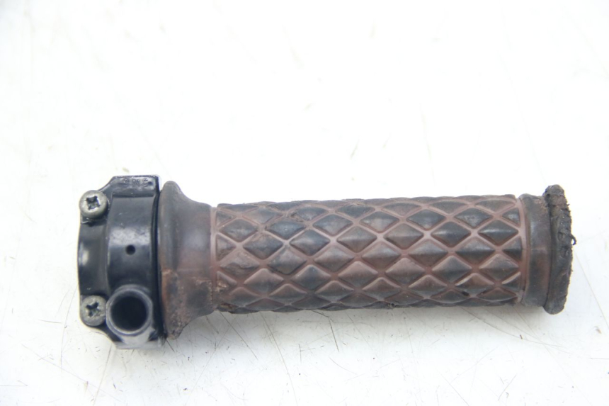 photo de MANOPOLE DELL'ACCELERATORE YAMAHA SR 125 (1982 - 2003) - Zoom sullo stato d'uso