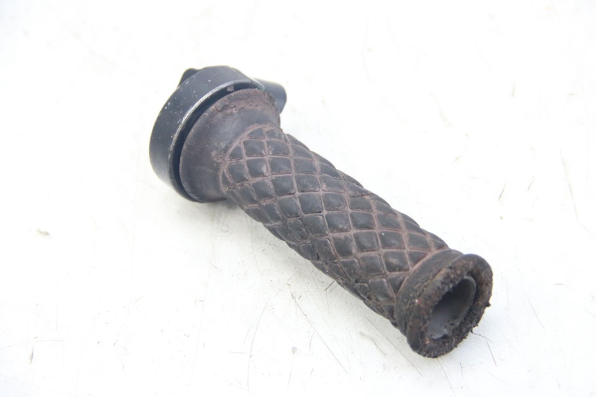 photo de MANOPOLE DELL'ACCELERATORE YAMAHA SR 125 (1982 - 2003) - Altra angolazione