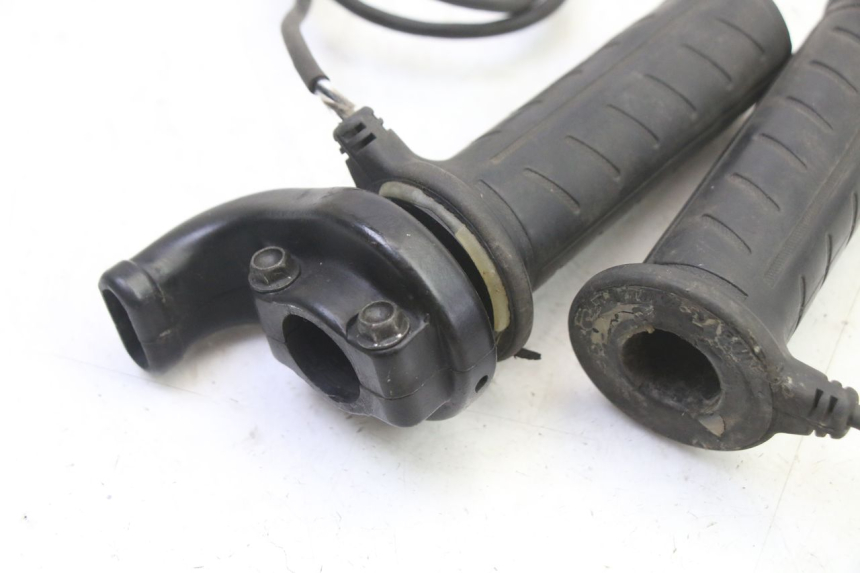 photo de ACCELERATORE KTM SUPERENDURO R 950 (2005 - 2009) - Zoom sullo stato d'uso