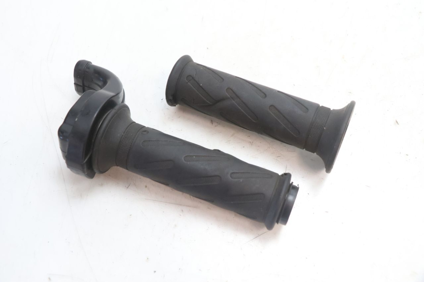 photo de ACCELERATORE SUZUKI SV S 650 (2003 - 2009) - Vista principale