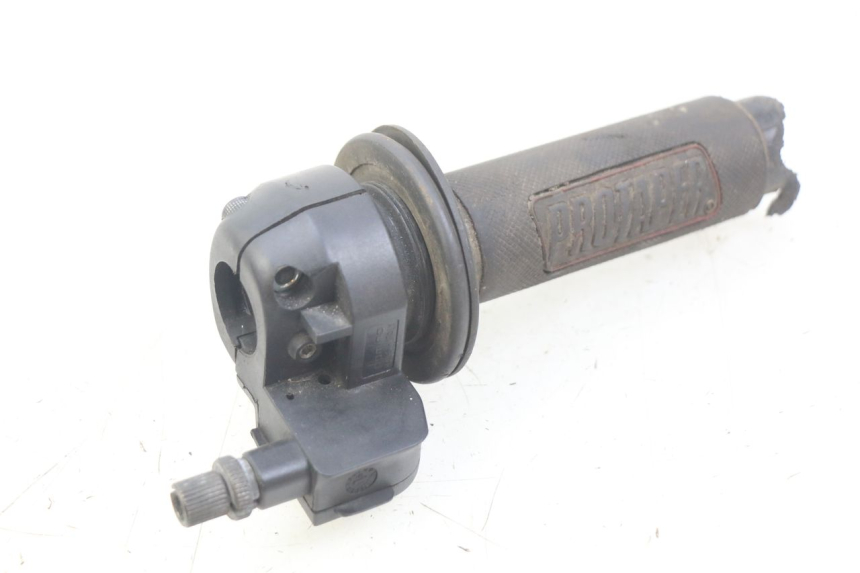 photo de MANOPOLE DELL'ACCELERATORE APRILIA SX 50 (2011 - 2017) - Primo piano tecnico