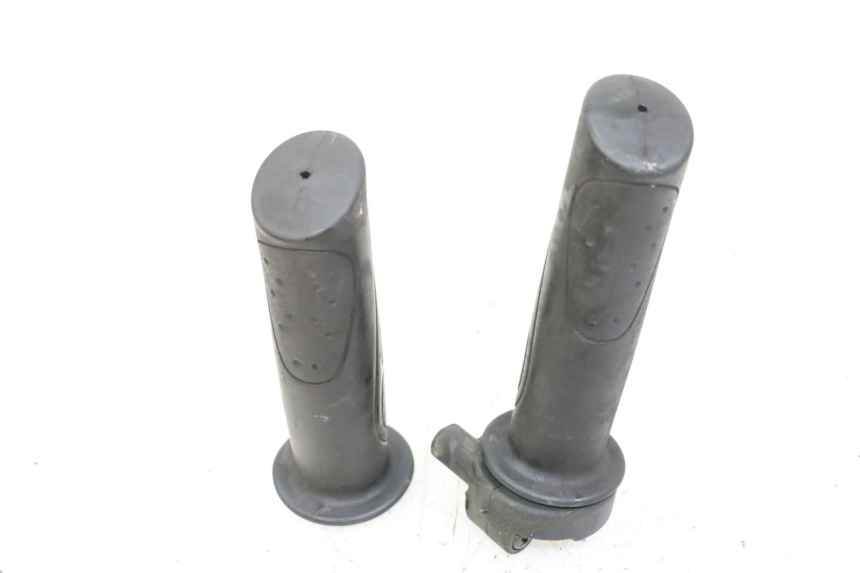 photo de MANOPOLE DELL'ACCELERATORE SYM ORBIT 2 4T 50 (2008 - 2017) - Altra angolazione