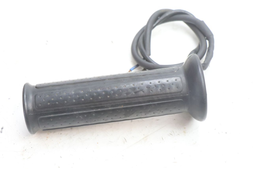 photo de ACCELERATORE YAMAHA TDM ABS 900 (2002 - 2014) - Caratteristiche distintive