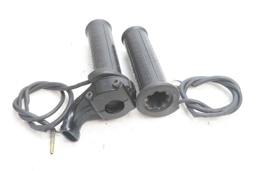 photo de ACCELERATORE YAMAHA TDM ABS 900 (2002 - 2014) - Zoom sullo stato d'uso