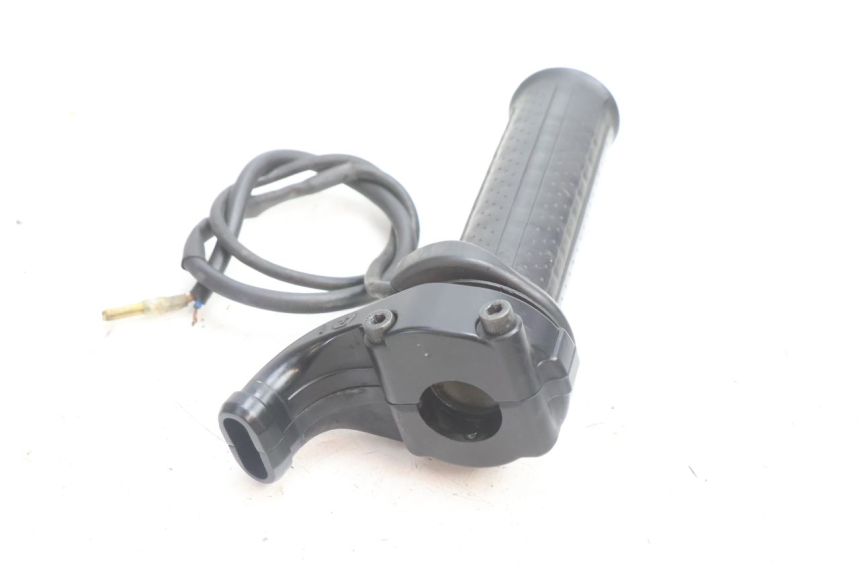 photo de ACCELERATORE YAMAHA TDM ABS 900 (2002 - 2014) - Primo piano tecnico