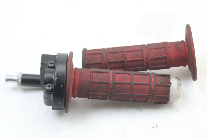 photo de Manopola dell'acceleratore NITRO MOTORS THUNDER 125 - Zoom sullo stato d'uso