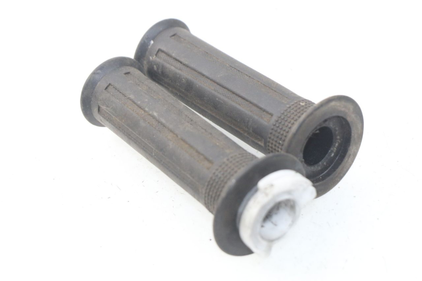 photo de Manopola dell'acceleratore SUZUKI UC EPICURO 125 (1999 - 2003) - Vista principale