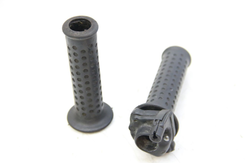 photo de MANOPOLE DELL'ACCELERATORE PIAGGIO VESPA GRANTURISMO 125 (2003 - 2007) - Dettaglio del componente