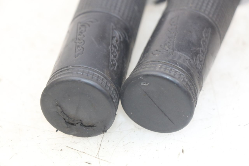 photo de MANOPOLE DELL'ACCELERATORE PIAGGIO VESPA LXV 125 (2006 - 2009) - Primo piano tecnico